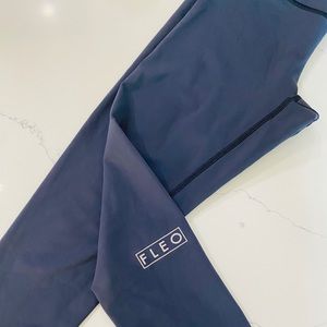 Fleo Dark Gray Leggings 25”’ Medium